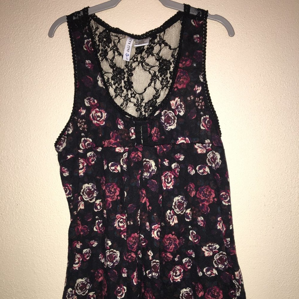 Full Tilt floral w/lace tank sz. L